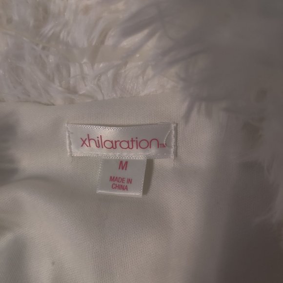 Xhilaration White Shaggy Vest, Size Med. Excellent condition. Like New. - Picture 5 of 5